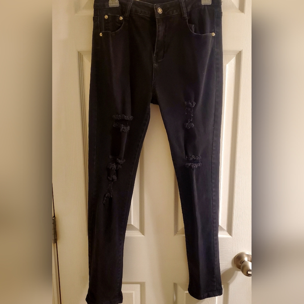 Women's Black Distressed Jeans